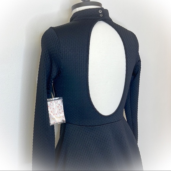 💕NWT Free People LBD key hole in back💕 - Picture 8 of 10